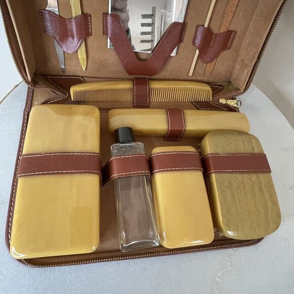 VTG 1950s Brown Leather Vanity Kit Grooming Travel Case MCM Mad Men Barber Shop - Picture 4 of 16